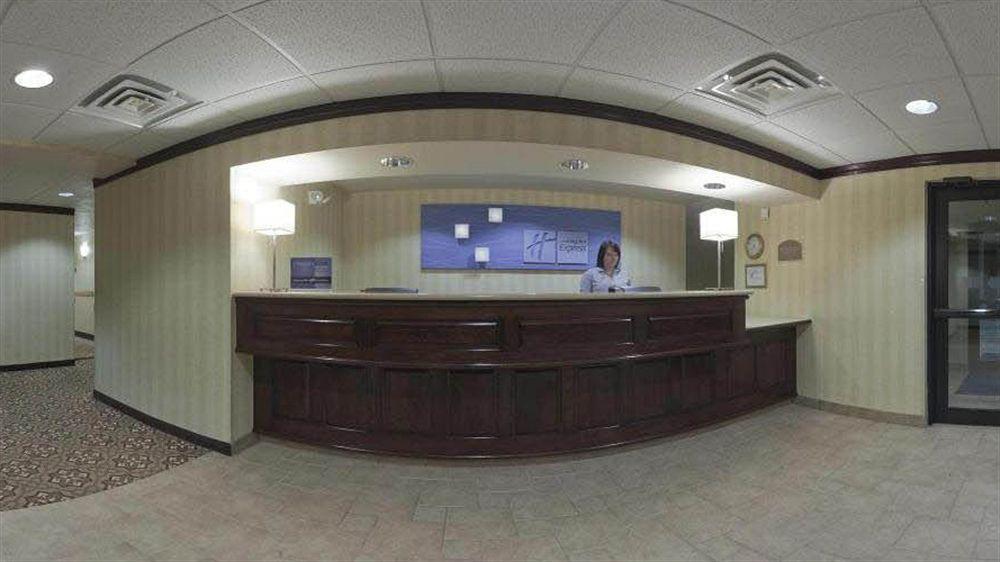 Holiday Inn Express Greensburg By Ihg Bagian luar foto
