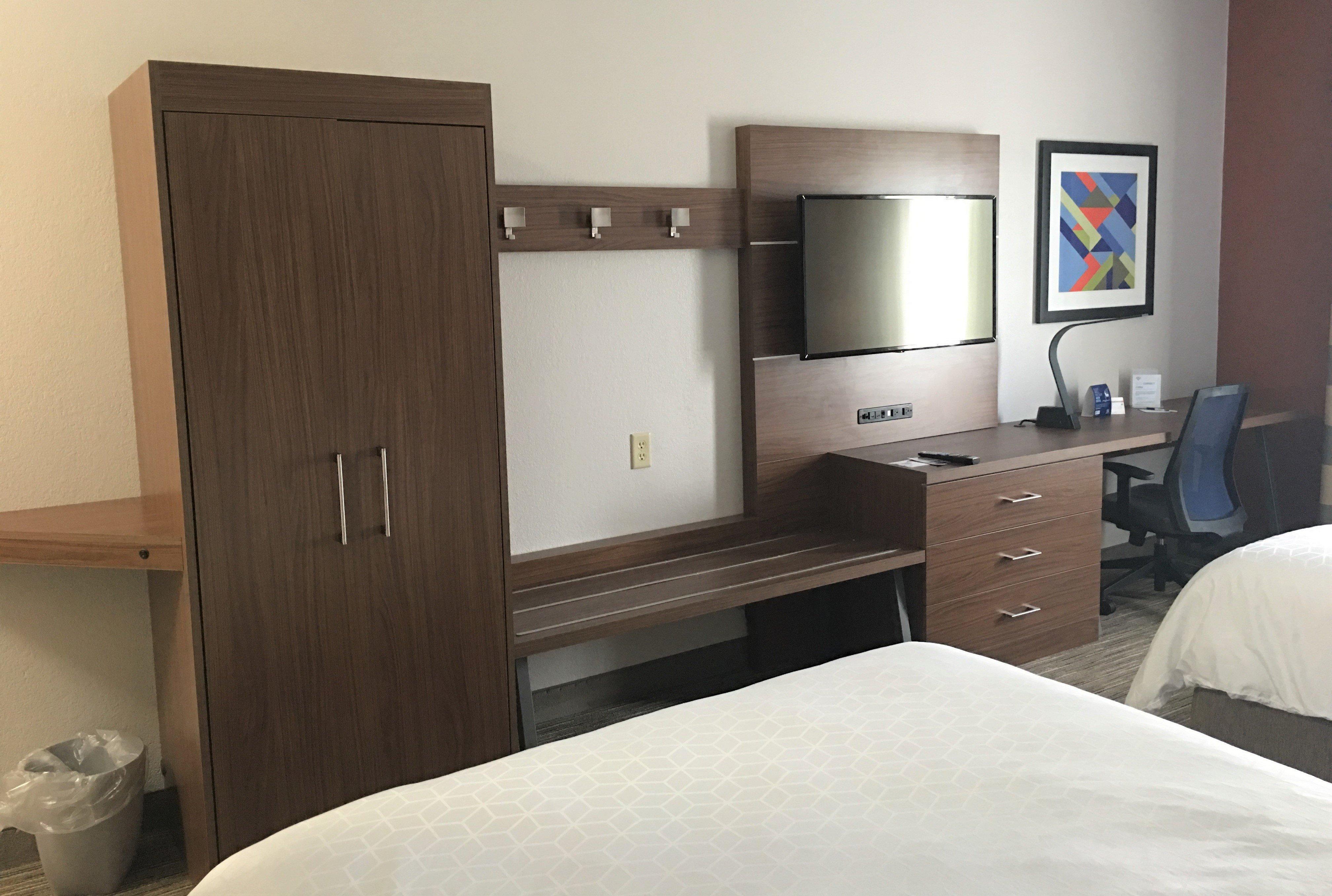 Holiday Inn Express Greensburg By Ihg Bagian luar foto