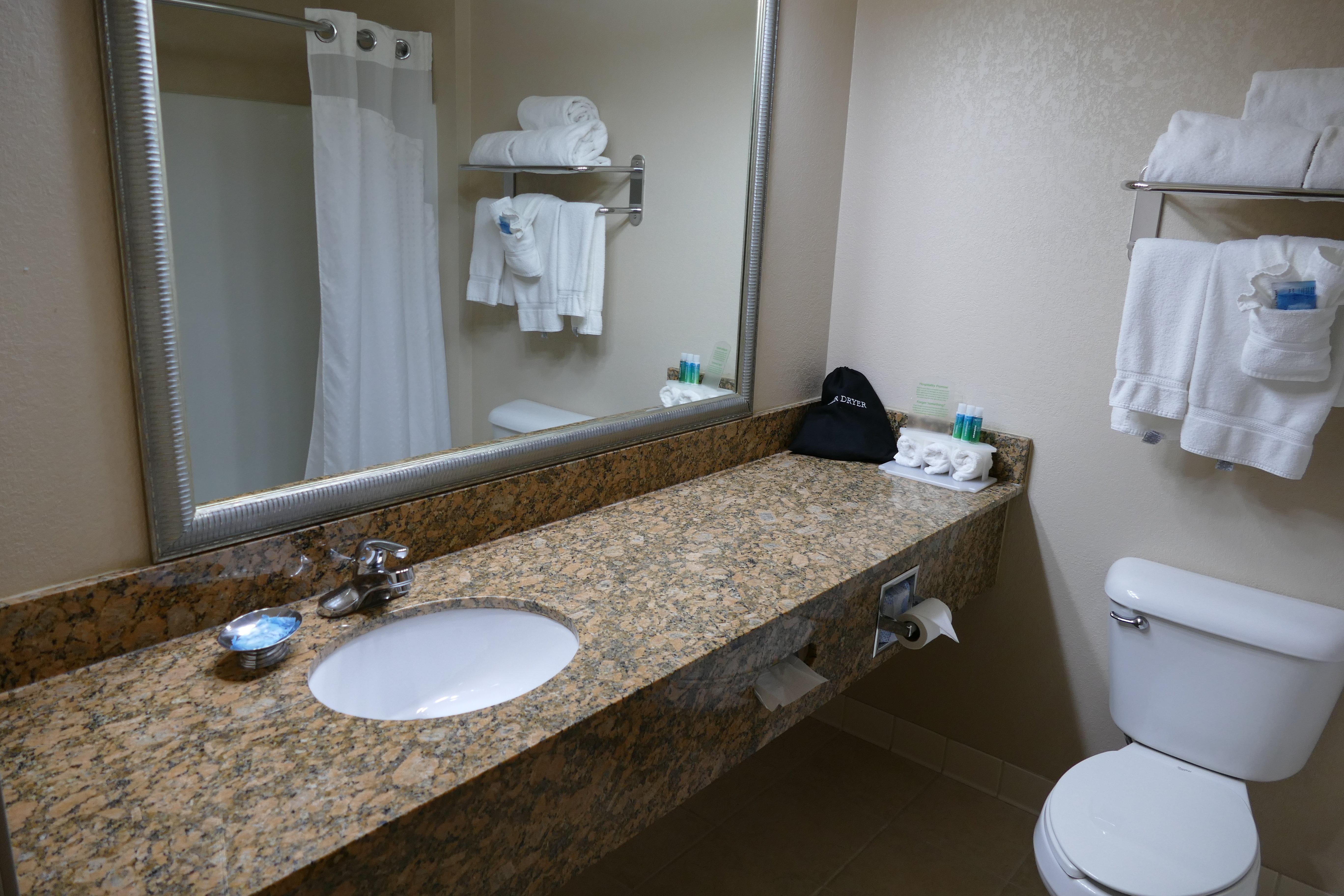 Holiday Inn Express Greensburg By Ihg Bagian luar foto