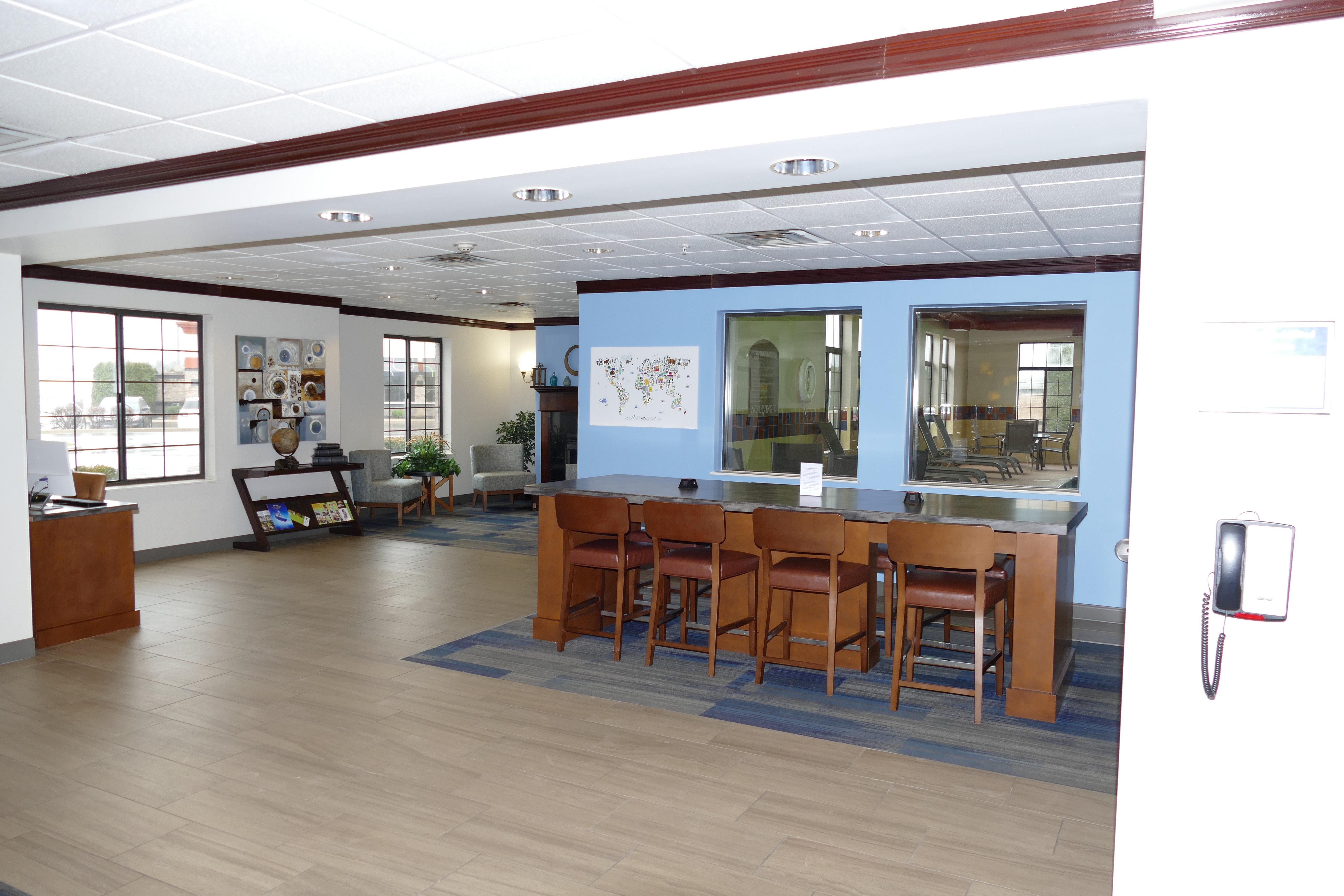 Holiday Inn Express Greensburg By Ihg Bagian luar foto