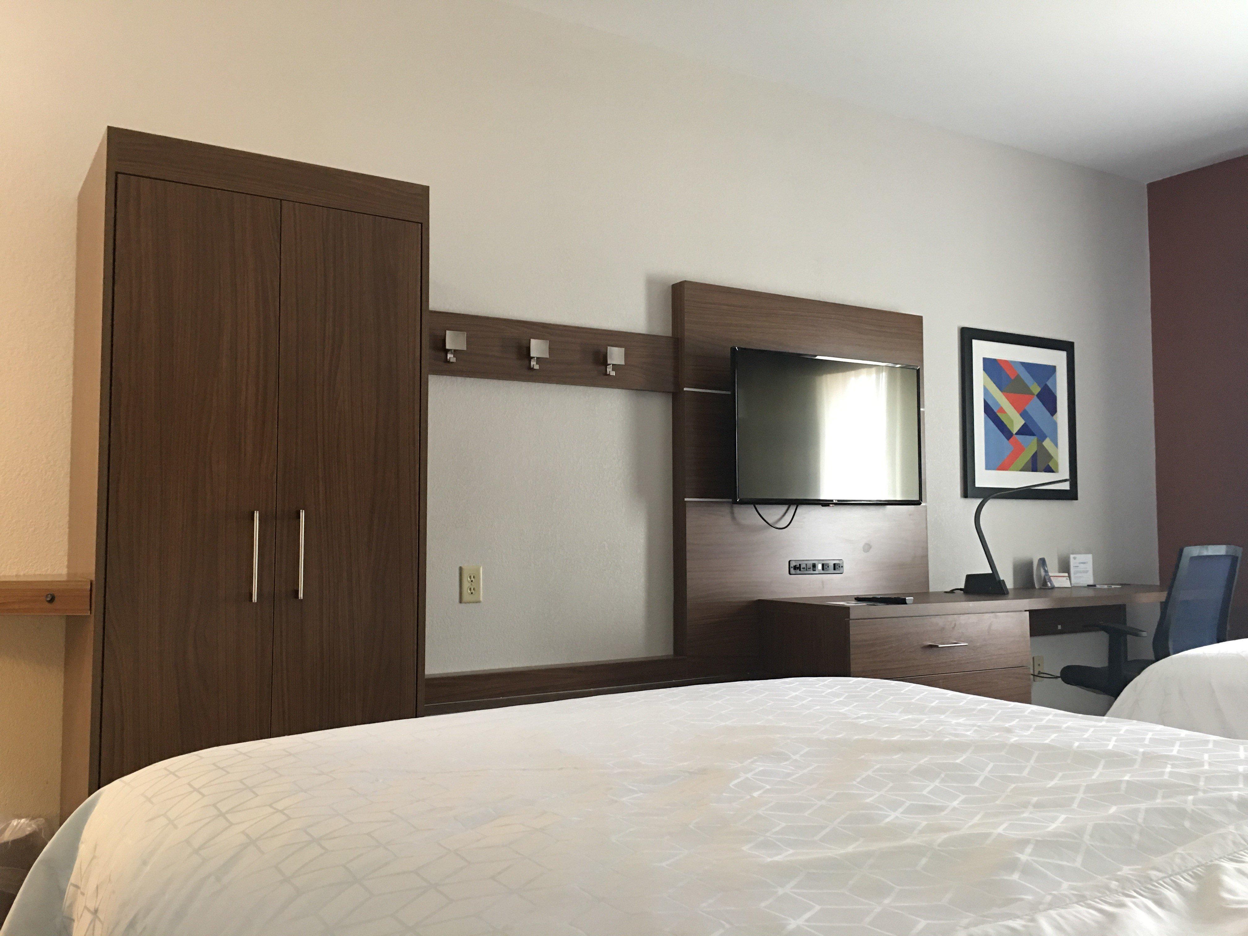 Holiday Inn Express Greensburg By Ihg Bagian luar foto