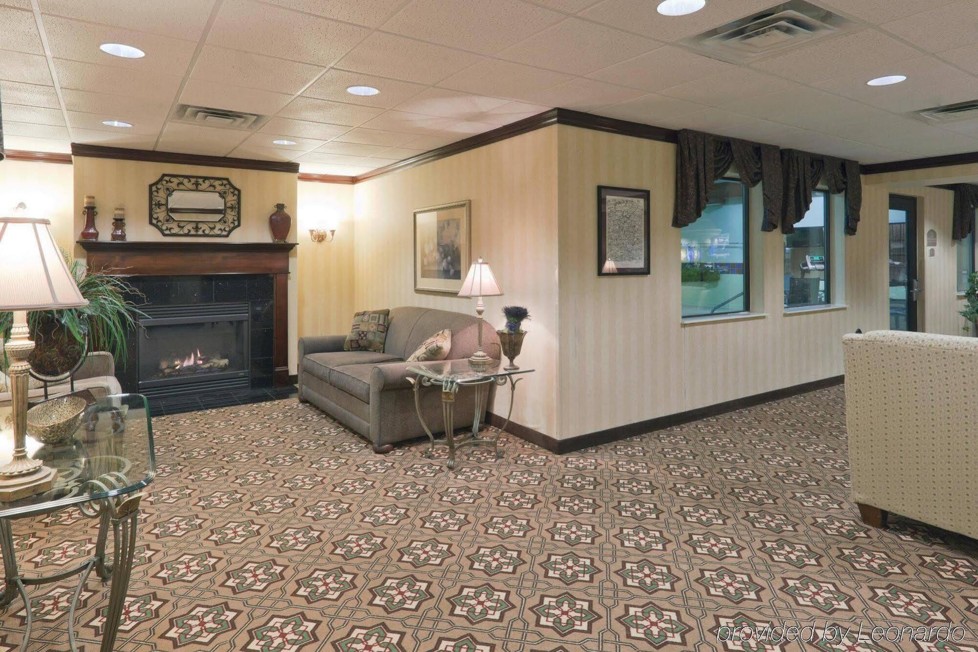 Holiday Inn Express Greensburg By Ihg Bagian luar foto